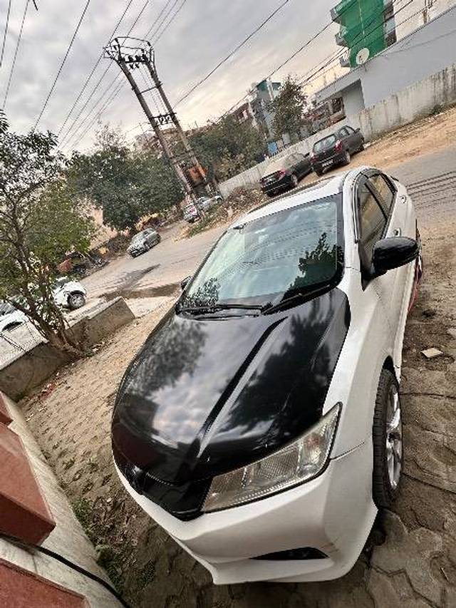 https://images10.gaadi.com/usedcar_image/4367198/original/b7f1e8a06faea639c727bb294c48175d.jpeg?imwidth=6400