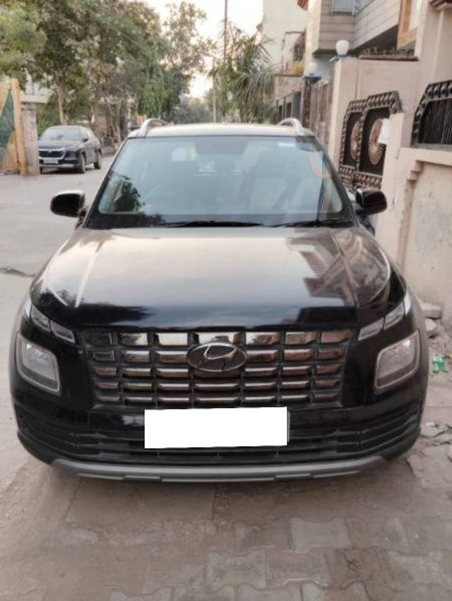 https://images10.gaadi.com/usedcar_image/4367253/original/processed_285e1eb5-7cc2-4dc6-8d0c-2e2f756e47fb.jpg?imwidth=6400