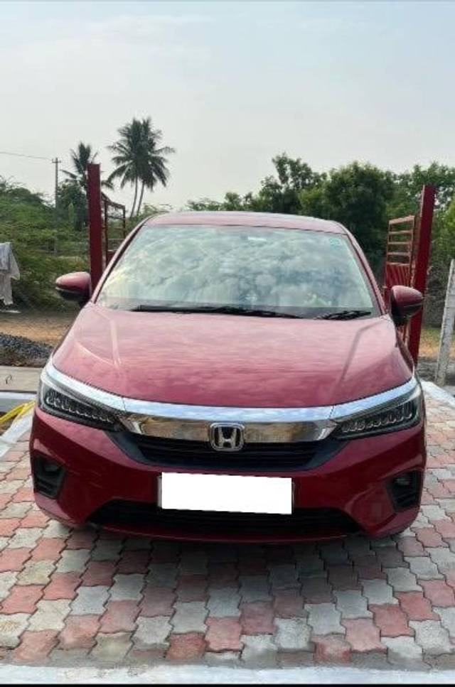 https://images10.gaadi.com/usedcar_image/4367324/original/processed_9779d573-1509-4b2b-8c07-76b1873a3d6d.jpeg?imwidth=6402