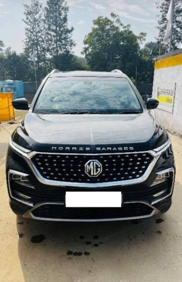 https://images10.gaadi.com/usedcar_image/4367329/original/processed_4589b712-0497-49b2-8fd8-f526b3a2d747.jpeg?imwidth=6400