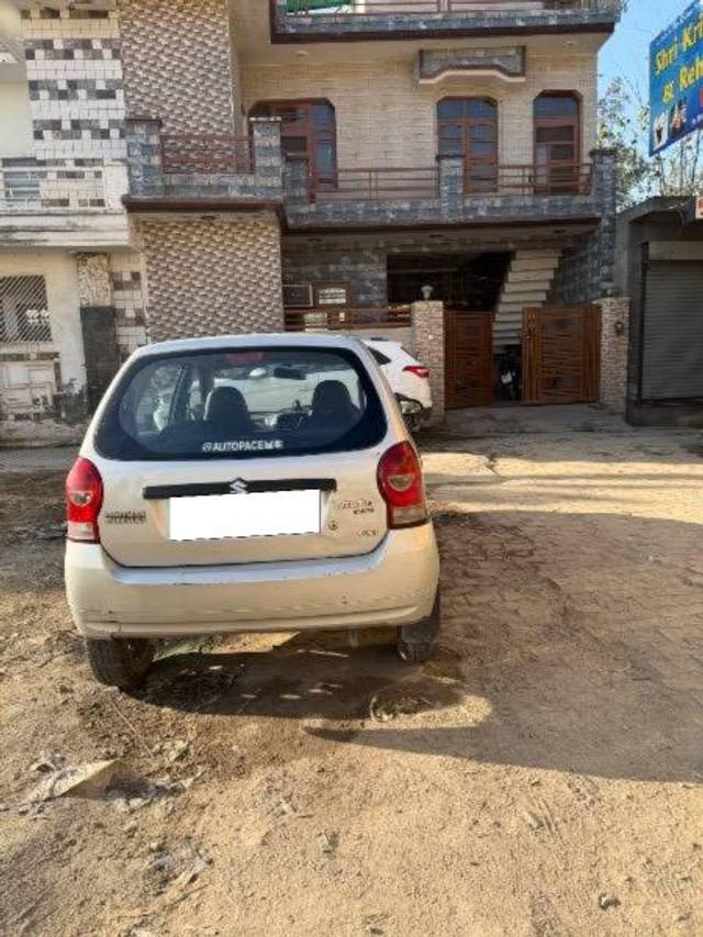 https://images10.gaadi.com/usedcar_image/4367666/original/processed_e1eba545-afa3-44ac-9925-6f5afaae1794.jpeg?imwidth=6402