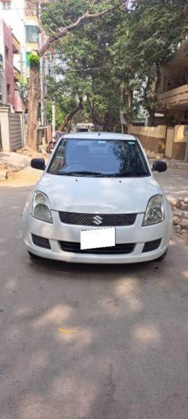 https://images10.gaadi.com/usedcar_image/4367713/original/ec1cfcce83231acf67189a7742b53e7b.jpg?imwidth=6400