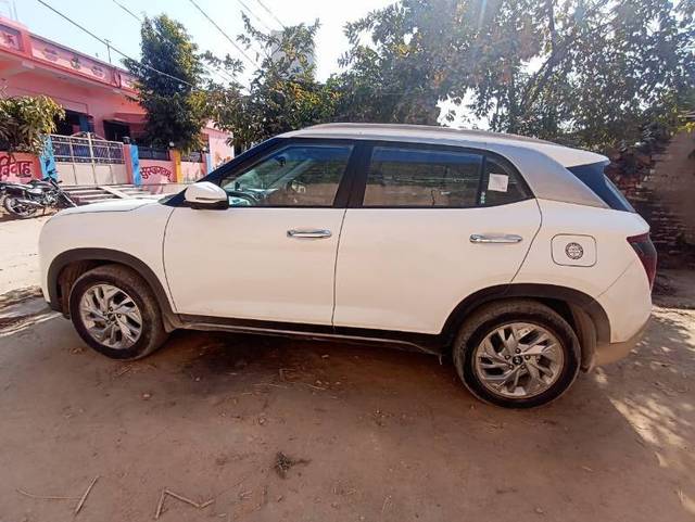 https://images10.gaadi.com/usedcar_image/4367741/original/561bf3fbe15de2309d80c50b0c21bd38.jpg?imwidth=6400