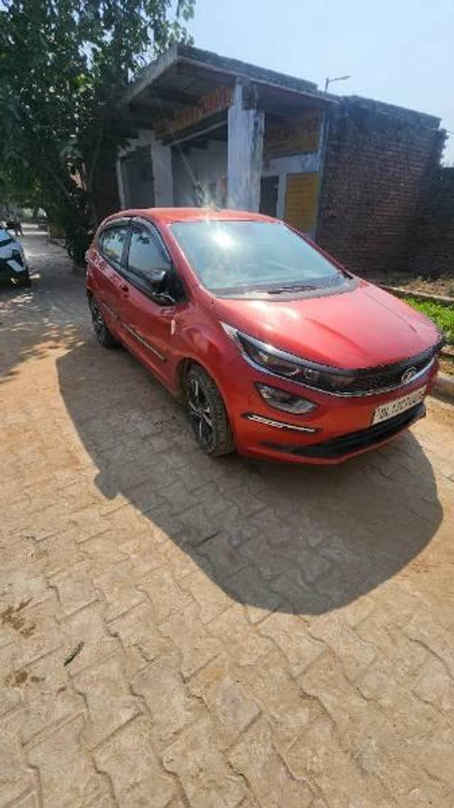 https://images10.gaadi.com/usedcar_image/4367809/original/processed_e5ed9d93-5b3c-4bc2-ba01-038a17d20904.jpg?imwidth=6400