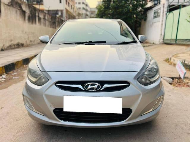 https://images10.gaadi.com/usedcar_image/4367853/original/processed_705e959783d62544f6d5b0fcc00efd56.jpg?imwidth=6402