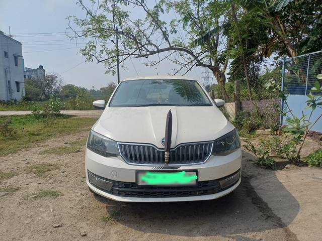 https://images10.gaadi.com/usedcar_image/4367855/original/processed_d62596c5-cb5f-433b-9d07-6e8dce92c2c4.jpg?imwidth=6400