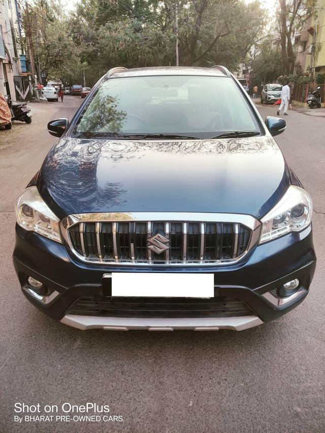 https://images10.gaadi.com/usedcar_image/4367900/original/processed_9b03b142bbda758400bbee865f3a51c6.jpg?imwidth=6402