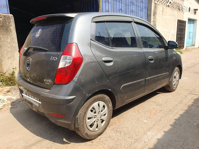 https://images10.gaadi.com/usedcar_image/4367936/original/processed_332424b73cc37e809b31cdb9c0f1b4e7.jpg?imwidth=6401