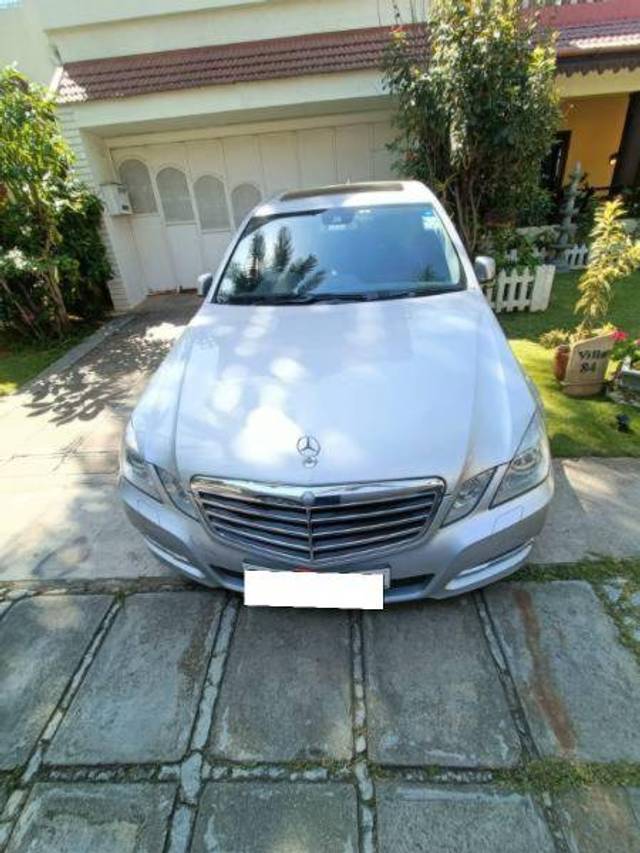 https://images10.gaadi.com/usedcar_image/4367950/original/ab764d36ec59906ec22994afe64e8be2.jpg?imwidth=6402