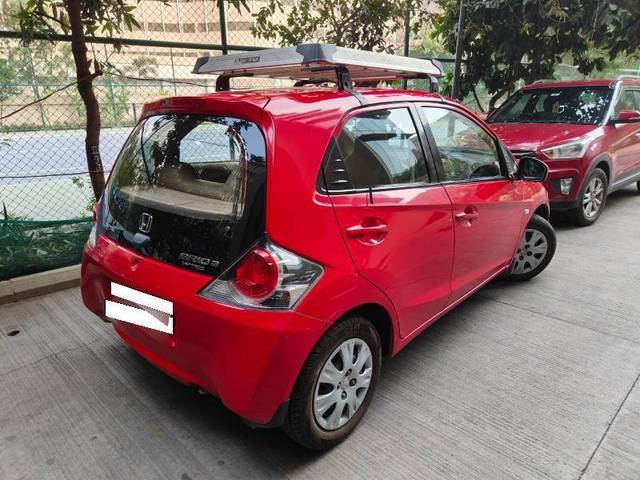 https://images10.gaadi.com/usedcar_image/4367951/original/0898a876a7842754c0c24d640d986157.jpg?imwidth=6402