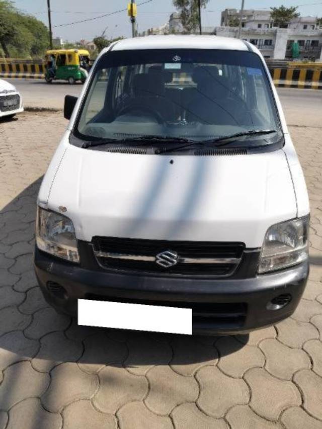 https://images10.gaadi.com/usedcar_image/4368072/original/processed_722482fb-4d09-443f-ac2f-d4016532064b.jpg?imwidth=6400