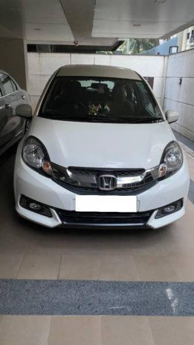 https://images10.gaadi.com/usedcar_image/4368083/original/3f6c0c96a66c9550e01f2afee7d24241.jpg?imwidth=6402