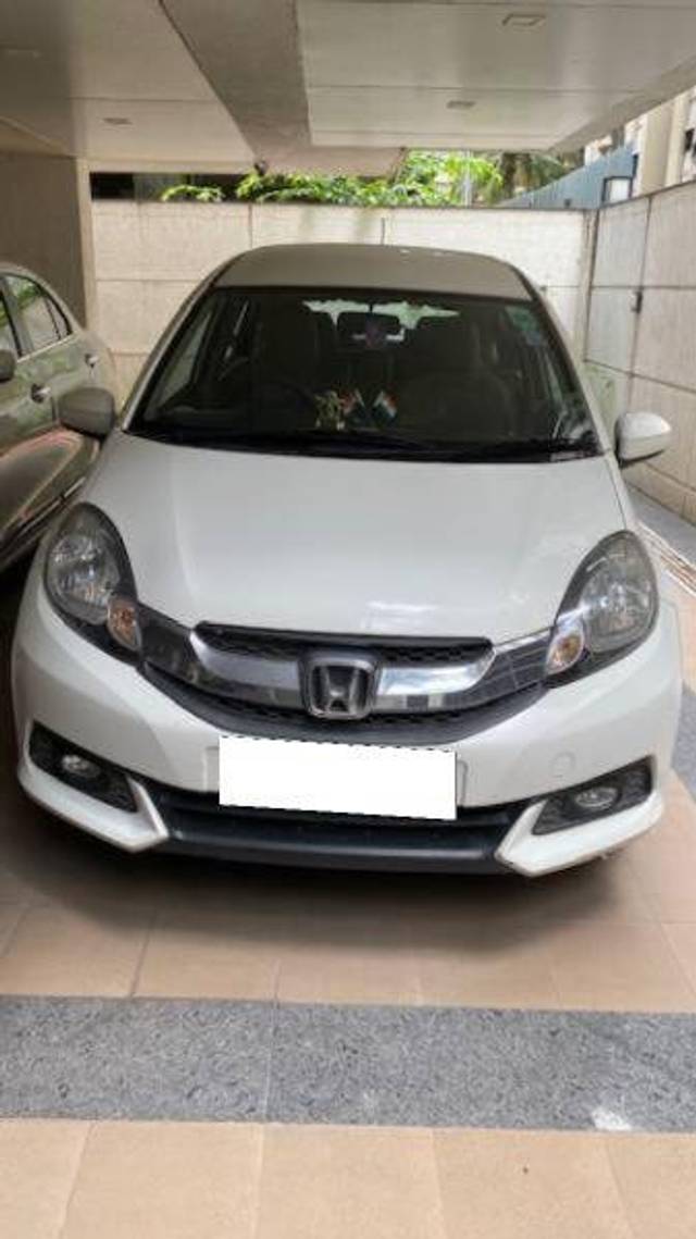 https://images10.gaadi.com/usedcar_image/4368083/original/c4ed54a4ed96f23a64415447ff69ebec.jpg?imwidth=6400