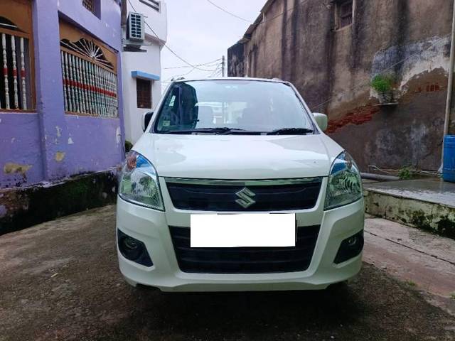 https://images10.gaadi.com/usedcar_image/4368126/original/processed_740d6473-5243-47ca-b543-470464ec1714.jpg?imwidth=6402