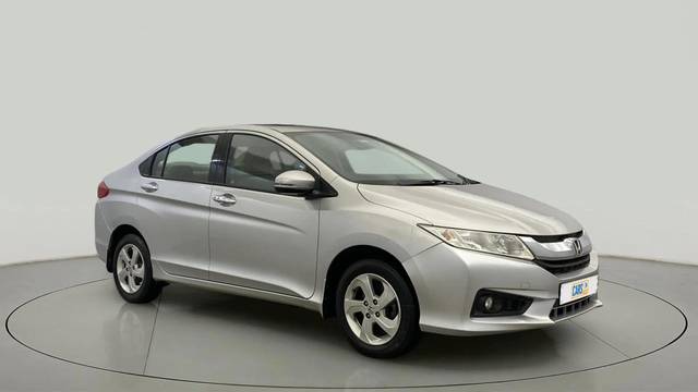https://images10.gaadi.com/usedcar_image/4368165/original/e141fb0c1302dd500dae974e54998b9c.jpg?imwidth=6400