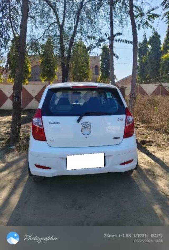 https://images10.gaadi.com/usedcar_image/4368204/original/processed_b8a77aa3-e59c-4b01-80f7-b7075c92298a.jpg?imwidth=6401