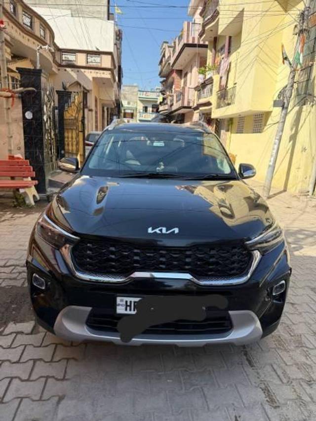 https://images10.gaadi.com/usedcar_image/4368215/original/processed_42d1bc5d-04da-4cf9-a6ec-18335fc2a30b.jpg?imwidth=6400