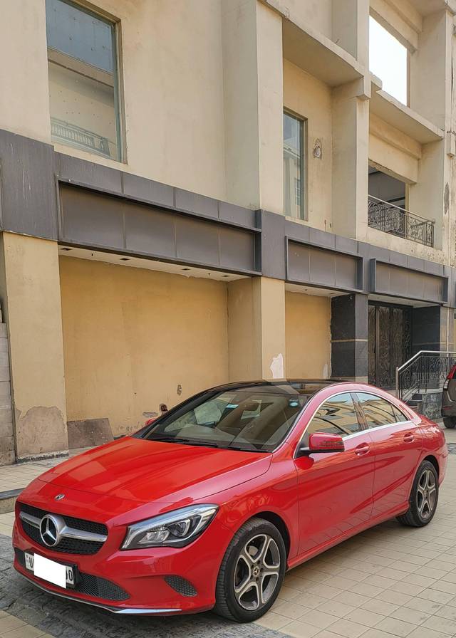 https://images10.gaadi.com/usedcar_image/4368231/original/processed_0064317fc05e939d21ee1cbe8f2054a8.jpg?imwidth=6400