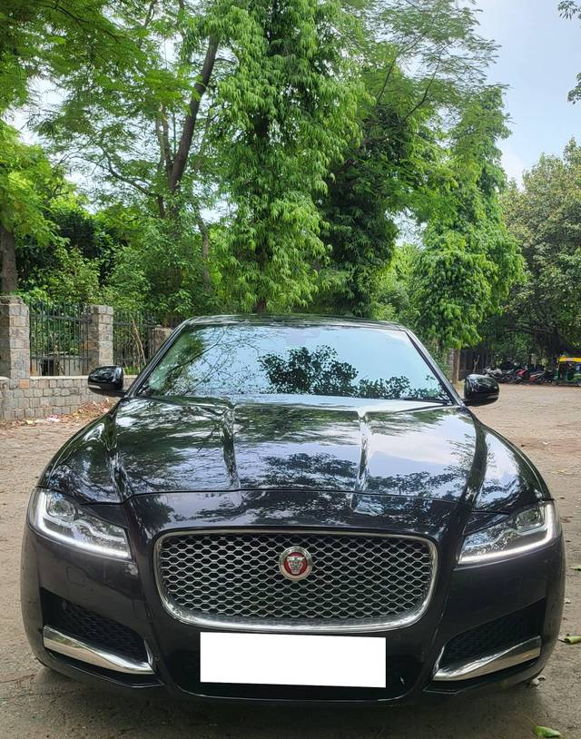 https://images10.gaadi.com/usedcar_image/4368233/original/processed_fdb5dfc17091157f82185ad94b65b937.jpg?imwidth=6400