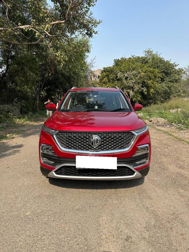 https://images10.gaadi.com/usedcar_image/4368295/original/processed_6a643f67592b00c3716f99cf7e980c80.jpg?imwidth=6400