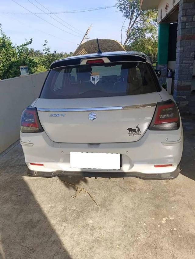 https://images10.gaadi.com/usedcar_image/4368352/original/processed_489ca72b-6ca8-4c3f-9a22-be43436b54b7.jpg?imwidth=6401