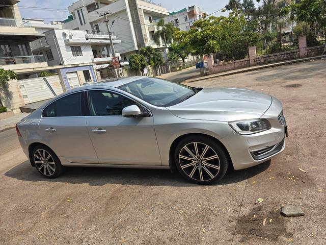 https://images10.gaadi.com/usedcar_image/4368484/original/processed_9582632a36a0e985c89463fd4aaa92ac.jpg?imwidth=6402