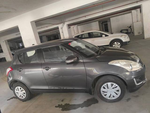 https://images10.gaadi.com/usedcar_image/4368540/original/processed_6aba0dbd24da1cab4882870ea5e80f30.jpg?imwidth=6401