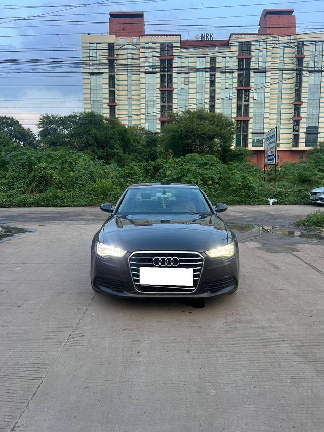 https://images10.gaadi.com/usedcar_image/4368555/original/processed_ba5bd0350aaaeb08ccb724e680850b9d.jpg?imwidth=6400