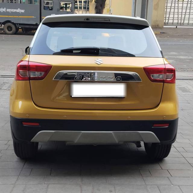 https://images10.gaadi.com/usedcar_image/4368593/original/processed_94551cf32f41e7d21eb0d5dedf8b6958.jpeg?imwidth=6402