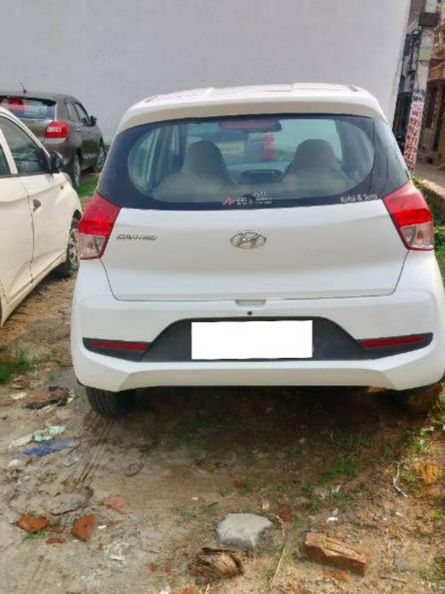 https://images10.gaadi.com/usedcar_image/4368768/original/processed_a2125b5c-885f-4752-aca9-72a963210656.jpg?imwidth=6401