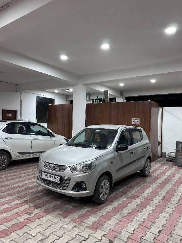 https://images10.gaadi.com/usedcar_image/4368924/original/processed_2d774518-fa98-47cf-9514-d675766864c8.jpeg?imwidth=6402