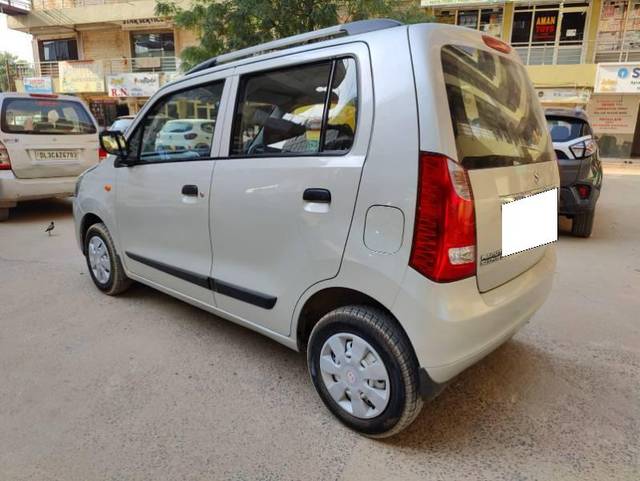 https://images10.gaadi.com/usedcar_image/4369013/original/processed_22ec18d7-f3c1-48c3-9354-d249bc8bed18.jpg?imwidth=6401