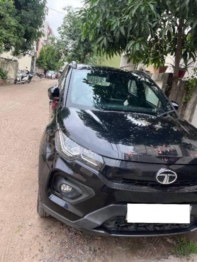 https://images10.gaadi.com/usedcar_image/4369018/original/processed_84ac661d-c670-4a59-a6cc-818ffb20dfb7.jpeg?imwidth=6400