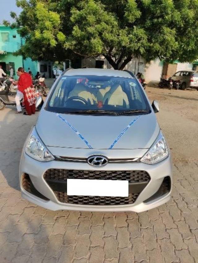 https://images10.gaadi.com/usedcar_image/4369019/original/processed_62f614ae-06b0-4808-b311-8b748c95cc75.jpeg?imwidth=6400