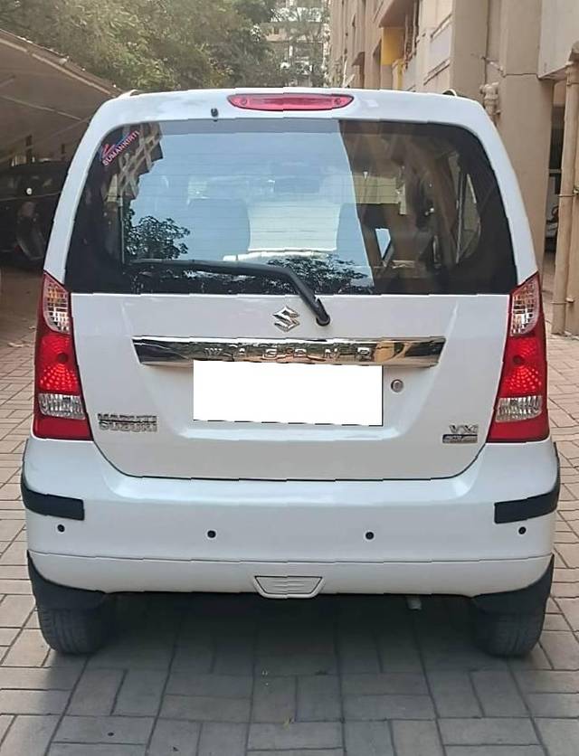 https://images10.gaadi.com/usedcar_image/4369063/original/processed_f898f525f2c24f5250425b7d7b274144.jpg?imwidth=6402