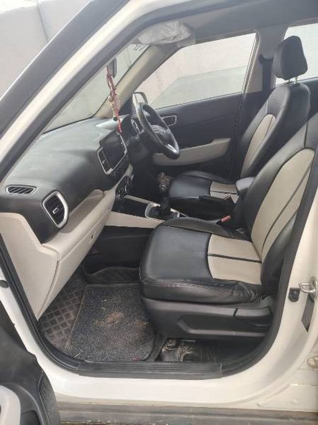 https://images10.gaadi.com/usedcar_image/4369126/original/e38d09589908a02222b4bf526b7ab7f0.jpeg?imwidth=6401