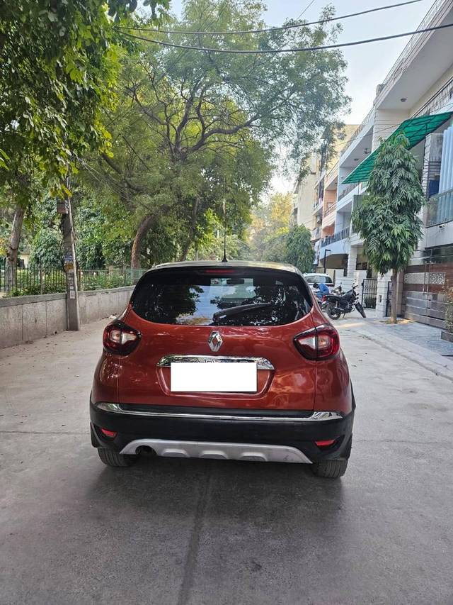 https://images10.gaadi.com/usedcar_image/4369204/original/processed_45ed2636e3a5b9a0cd72027bb53fde54.jpg?imwidth=6402