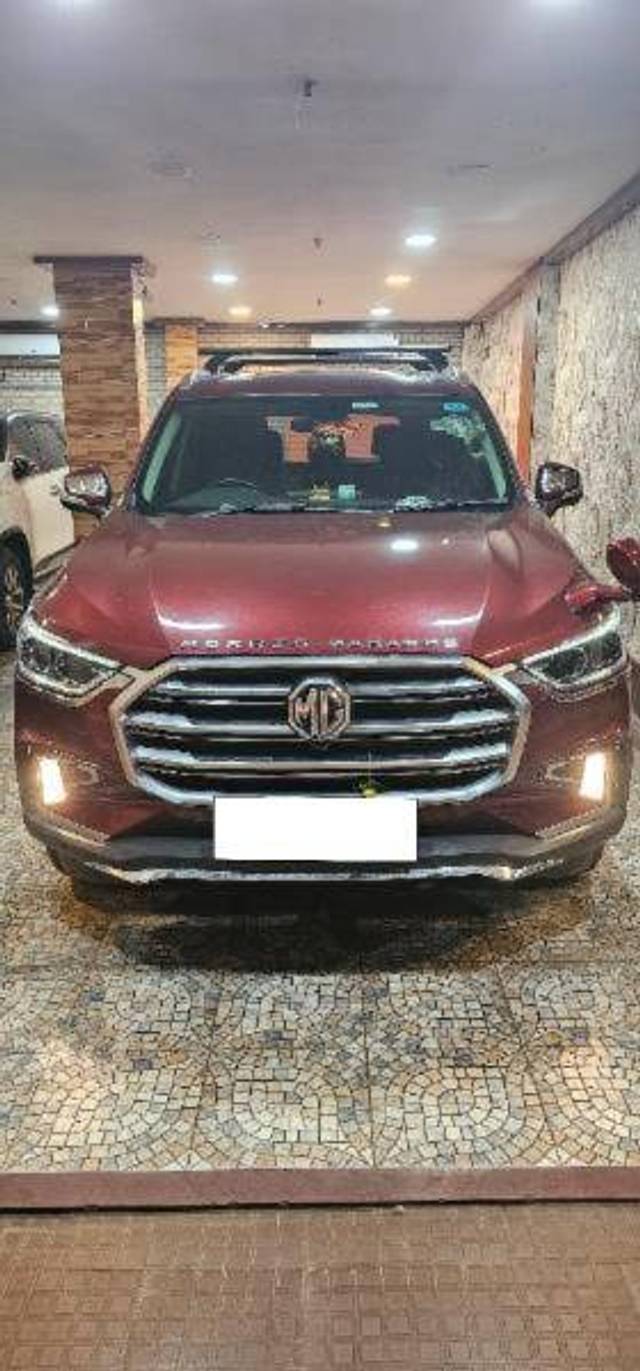 https://images10.gaadi.com/usedcar_image/4369231/original/2c7d45dbb3f08f89ce4be9cc5d7eb343.jpg?imwidth=6402