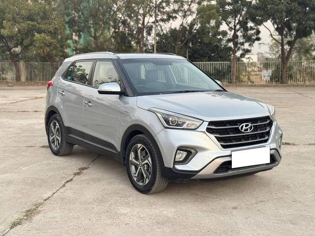 https://images10.gaadi.com/usedcar_image/4369320/original/processed_f46e9bf8b28477f9d3a4c2c1b2602889.jpg?imwidth=6400