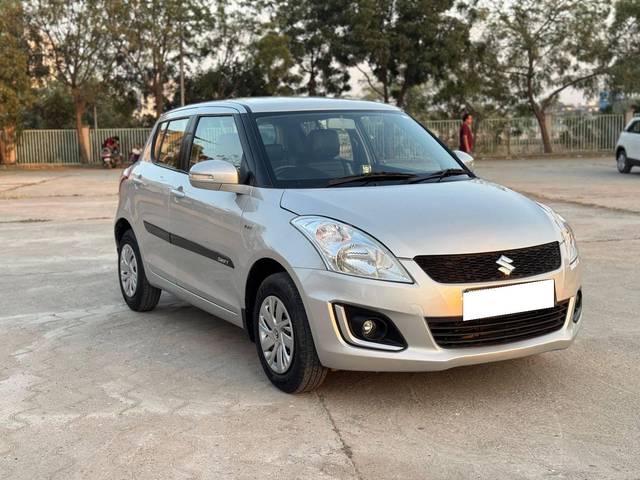 https://images10.gaadi.com/usedcar_image/4369330/original/processed_1440045d59532c1c8112ba3345c734f0.jpg?imwidth=6400