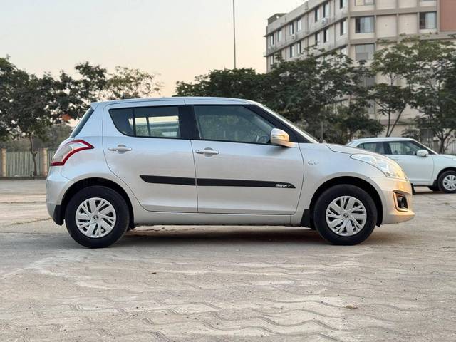 https://images10.gaadi.com/usedcar_image/4369330/original/processed_4b1fbcec6d8132ed043bdcef1771ec86.jpg?imwidth=6401