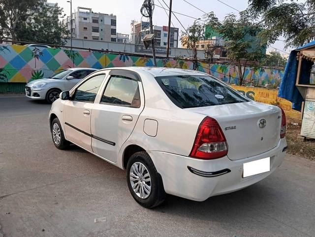 https://images10.gaadi.com/usedcar_image/4369368/original/processed_42e50324749d70905be2970b8c8973e1.jpg?imwidth=6402