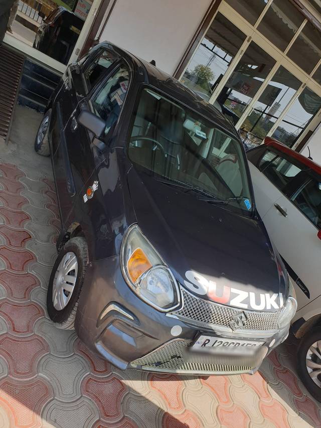 https://images10.gaadi.com/usedcar_image/4369462/original/processed_002a68de0822e15e8d27051d31600253.jpg?imwidth=6400