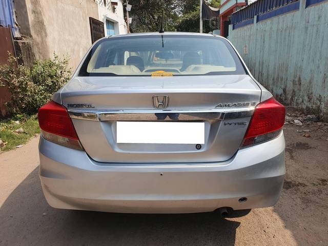 https://images10.gaadi.com/usedcar_image/4369502/original/processed_608bbabdca96d9790139ffb8dbf10ae9.jpg?imwidth=6401