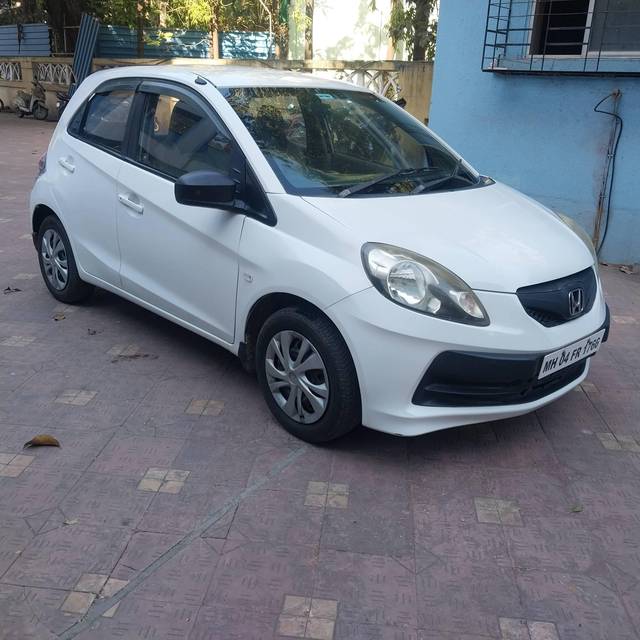 https://images10.gaadi.com/usedcar_image/4369532/original/processed_5c9f83cb6ea9dd8bed3b71af0471dbc1.jpg?imwidth=6400