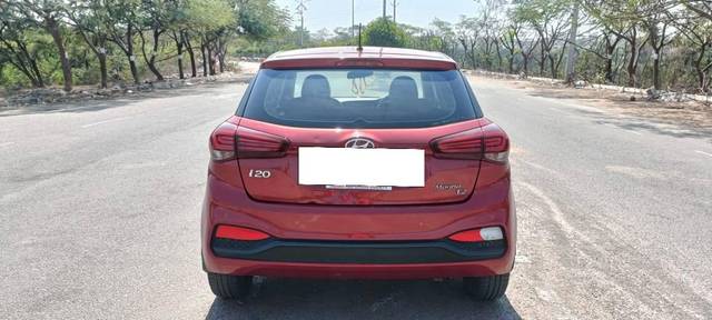 https://images10.gaadi.com/usedcar_image/4369559/original/processed_0d9423142128d4e6306ce717997d1b91.jpg?imwidth=6402