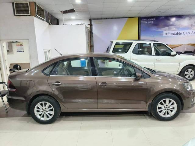 https://images10.gaadi.com/usedcar_image/4369606/original/processed_a1c9efd48152a222fd35f747607ca611.jpg?imwidth=6401