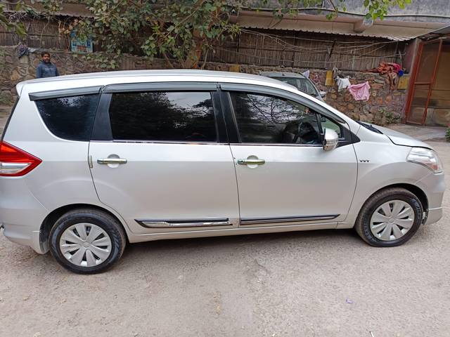 https://images10.gaadi.com/usedcar_image/4369708/original/processed_01ec432a48380f62cde0e8ba9bc1f260.jpg?imwidth=6401