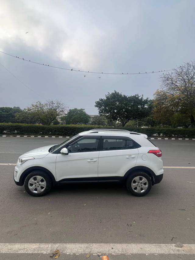 https://images10.gaadi.com/usedcar_image/4369791/original/4202e12750efcf03c8b42a163ee784bf.jpg?imwidth=6402