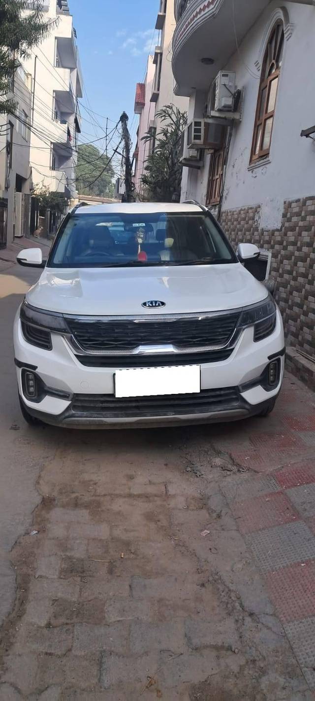 https://images10.gaadi.com/usedcar_image/4369797/original/processed_d72d8b74a42a92dfd5cce0d226acfe8b.jpg?imwidth=6401